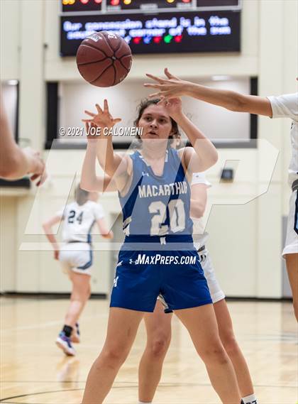 Thumbnail 2 in Johnson vs MacArthur [Douglas] photogallery.