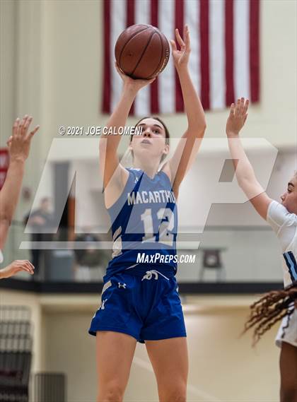 Thumbnail 2 in Johnson vs MacArthur [Douglas] photogallery.