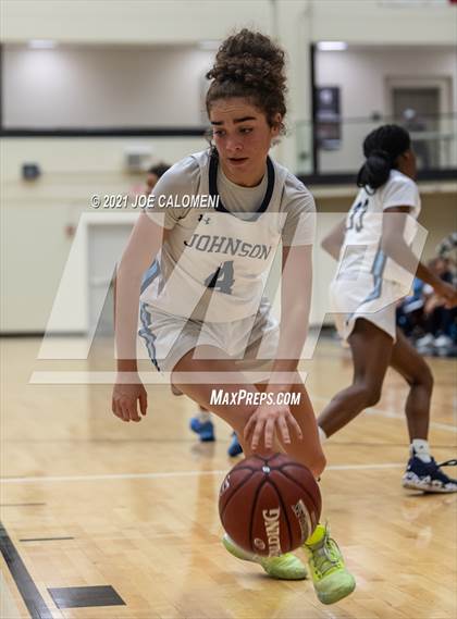 Thumbnail 1 in Johnson vs MacArthur [Douglas] photogallery.