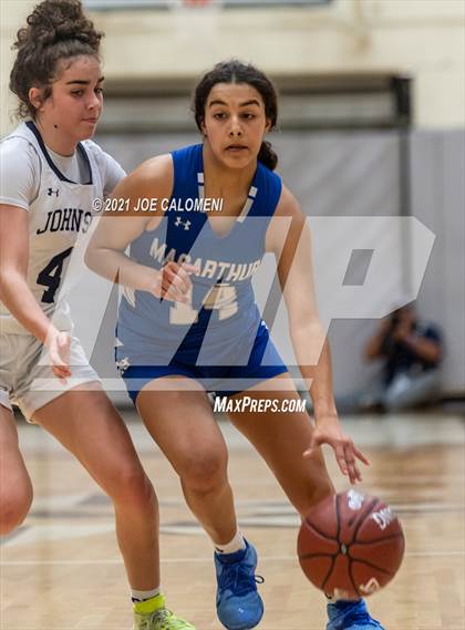 Thumbnail 3 in Johnson vs MacArthur [Douglas] photogallery.