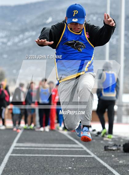 Thumbnail 3 in Taos Invitational photogallery.