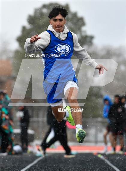 Thumbnail 1 in Taos Invitational photogallery.