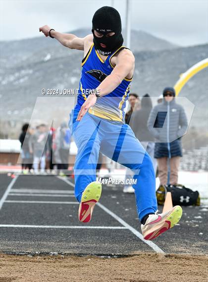Thumbnail 1 in Taos Invitational photogallery.