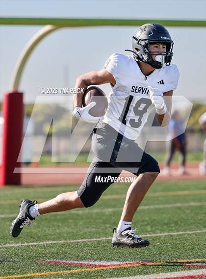 Thumbnail 2 in Servite @ Los Alamitos photogallery.