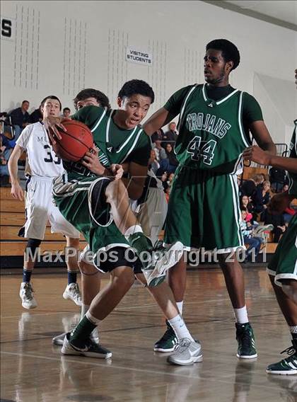 Thumbnail 3 in Aurora Central vs. Mullen (Rock Canyon Winter Shootout) photogallery.