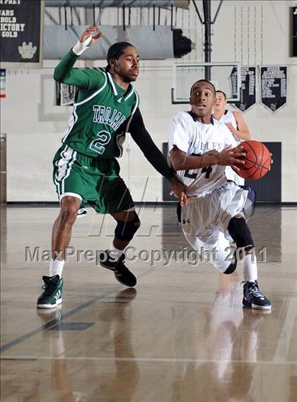 Thumbnail 1 in Aurora Central vs. Mullen (Rock Canyon Winter Shootout) photogallery.
