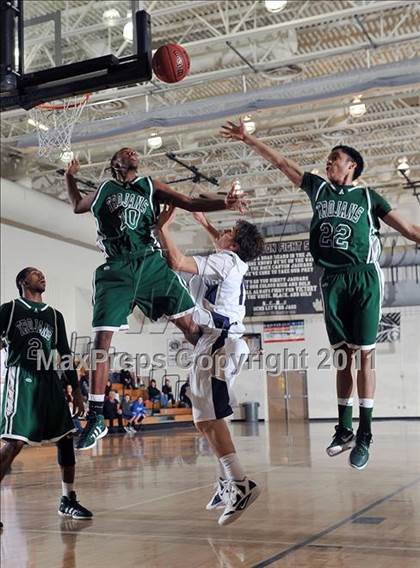 Thumbnail 3 in Aurora Central vs. Mullen (Rock Canyon Winter Shootout) photogallery.