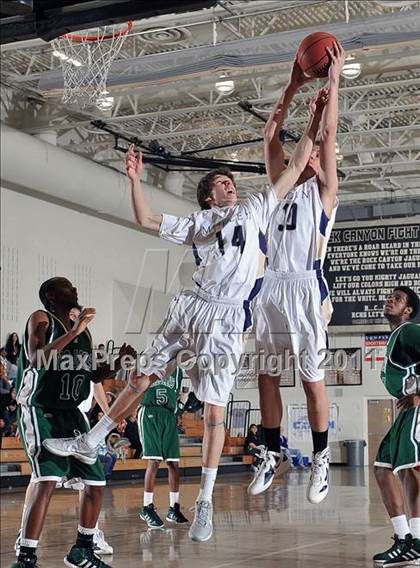 Thumbnail 2 in Aurora Central vs. Mullen (Rock Canyon Winter Shootout) photogallery.
