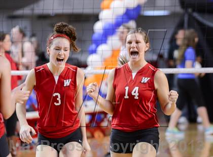 Thumbnail 2 in Wheatmore vs. Hendersonville (NCSHAA 2A Final) photogallery.