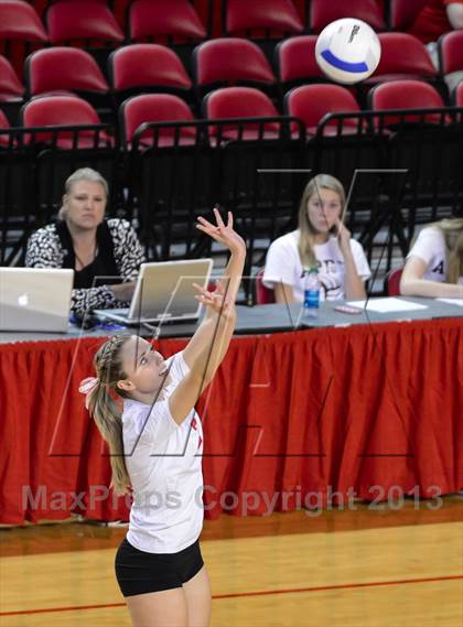 Thumbnail 2 in Wheatmore vs. Hendersonville (NCSHAA 2A Final) photogallery.