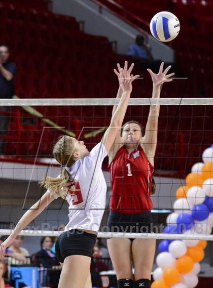Thumbnail 3 in Wheatmore vs. Hendersonville (NCSHAA 2A Final) photogallery.
