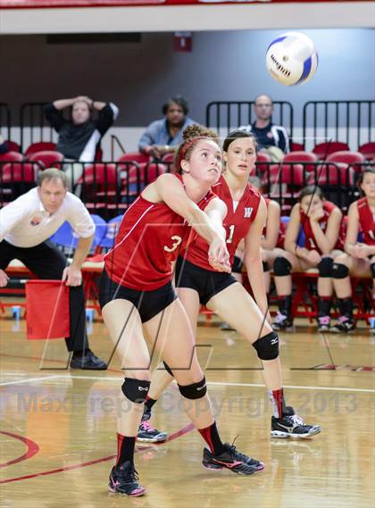 Thumbnail 2 in Wheatmore vs. Hendersonville (NCSHAA 2A Final) photogallery.