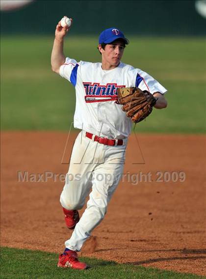 Thumbnail 2 in Naaman Forest vs Trinity Christian (Carrollton Diamond Classic) photogallery.