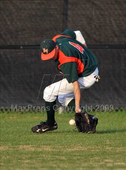Thumbnail 2 in Naaman Forest vs Trinity Christian (Carrollton Diamond Classic) photogallery.