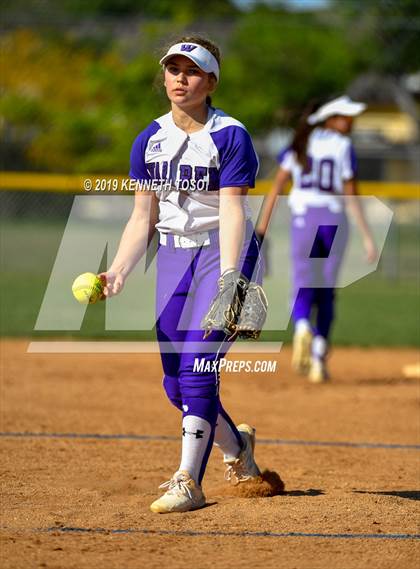 Thumbnail 3 in Warren vs O'Connor photogallery.