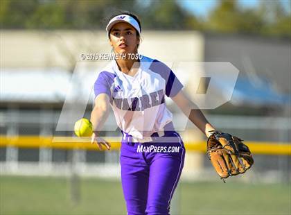 Thumbnail 1 in Warren vs O'Connor photogallery.