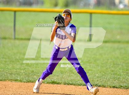 Thumbnail 3 in Warren vs O'Connor photogallery.