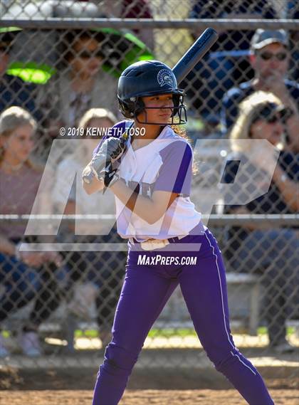 Thumbnail 3 in Warren vs O'Connor photogallery.