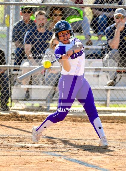 Thumbnail 3 in Warren vs O'Connor photogallery.