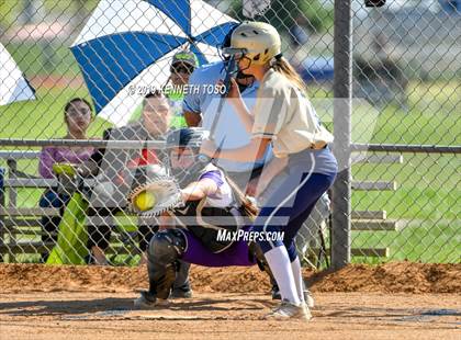 Thumbnail 1 in Warren vs O'Connor photogallery.