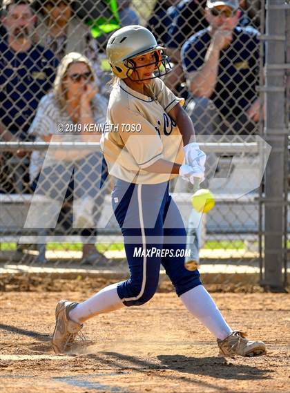 Thumbnail 2 in Warren vs O'Connor photogallery.