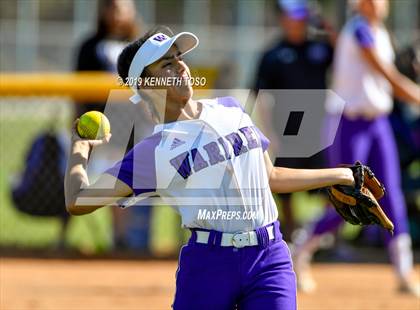 Thumbnail 3 in Warren vs O'Connor photogallery.