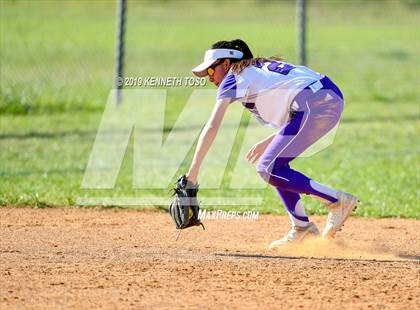 Thumbnail 1 in Warren vs O'Connor photogallery.