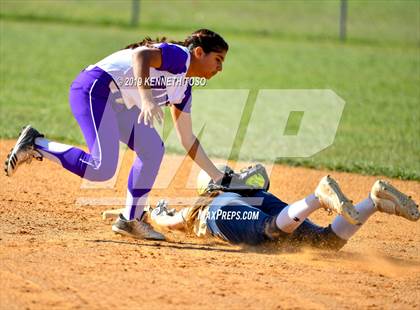 Thumbnail 1 in Warren vs O'Connor photogallery.