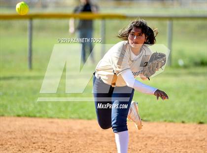 Thumbnail 1 in Warren vs O'Connor photogallery.
