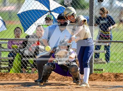 Thumbnail 2 in Warren vs O'Connor photogallery.