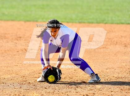 Thumbnail 1 in Warren vs O'Connor photogallery.