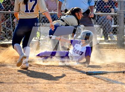 Thumbnail 1 in Warren vs O'Connor photogallery.