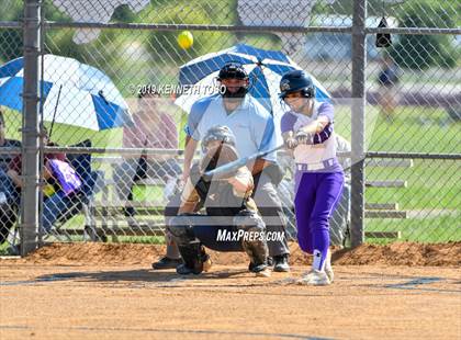 Thumbnail 3 in Warren vs O'Connor photogallery.