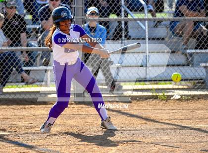 Thumbnail 2 in Warren vs O'Connor photogallery.