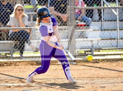 Thumbnail 2 in Warren vs O'Connor photogallery.