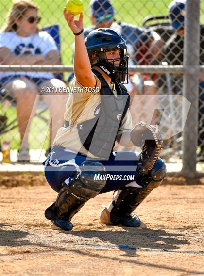 Thumbnail 1 in Warren vs O'Connor photogallery.