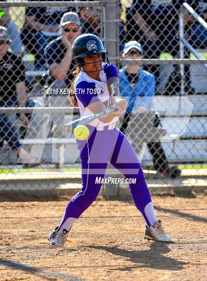 Thumbnail 1 in Warren vs O'Connor photogallery.