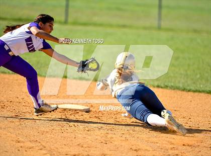 Thumbnail 2 in Warren vs O'Connor photogallery.