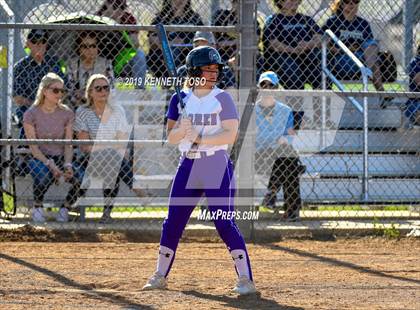 Thumbnail 3 in Warren vs O'Connor photogallery.