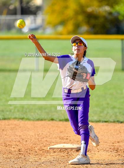 Thumbnail 1 in Warren vs O'Connor photogallery.
