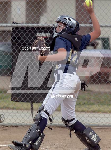 Thumbnail 3 in Lincoln vs Franklin photogallery.