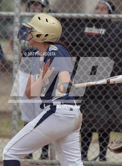 Thumbnail 2 in Lincoln vs Franklin photogallery.