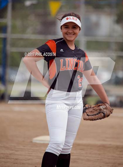 Thumbnail 1 in Lincoln vs Franklin photogallery.