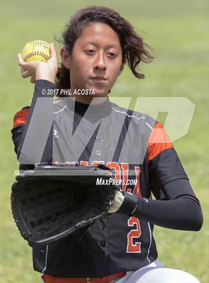 Thumbnail 3 in Lincoln vs Franklin photogallery.