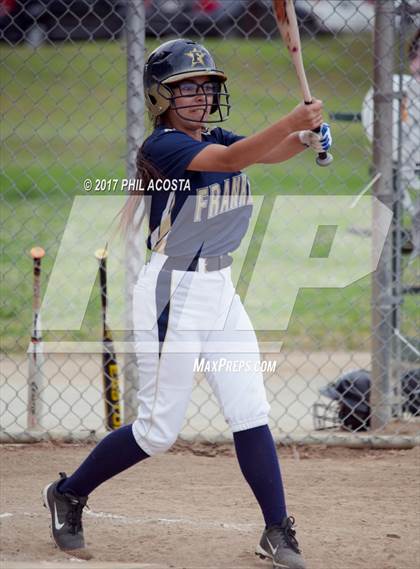 Thumbnail 3 in Lincoln vs Franklin photogallery.