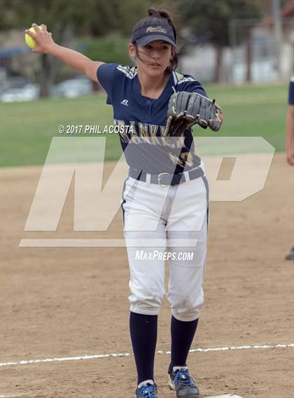 Thumbnail 2 in Lincoln vs Franklin photogallery.