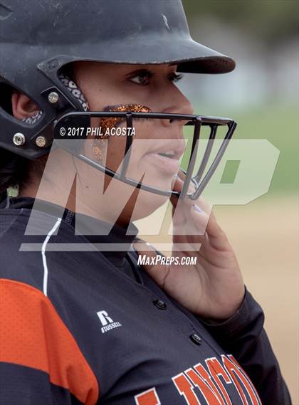 Thumbnail 2 in Lincoln vs Franklin photogallery.
