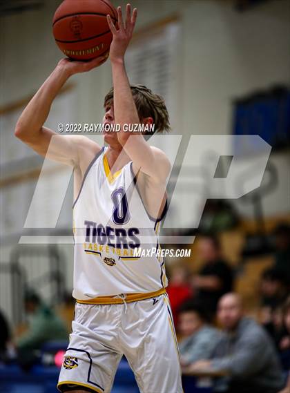 Thumbnail 2 in Centennial vs. Lemoore photogallery.