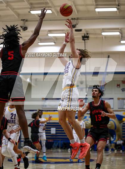 Thumbnail 3 in Centennial vs. Lemoore photogallery.
