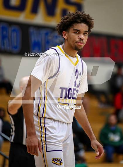 Thumbnail 2 in Centennial vs. Lemoore photogallery.